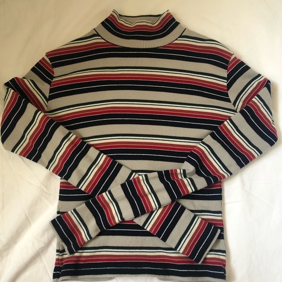 brandy melville daniela turtlenck - Picture 2 of 3